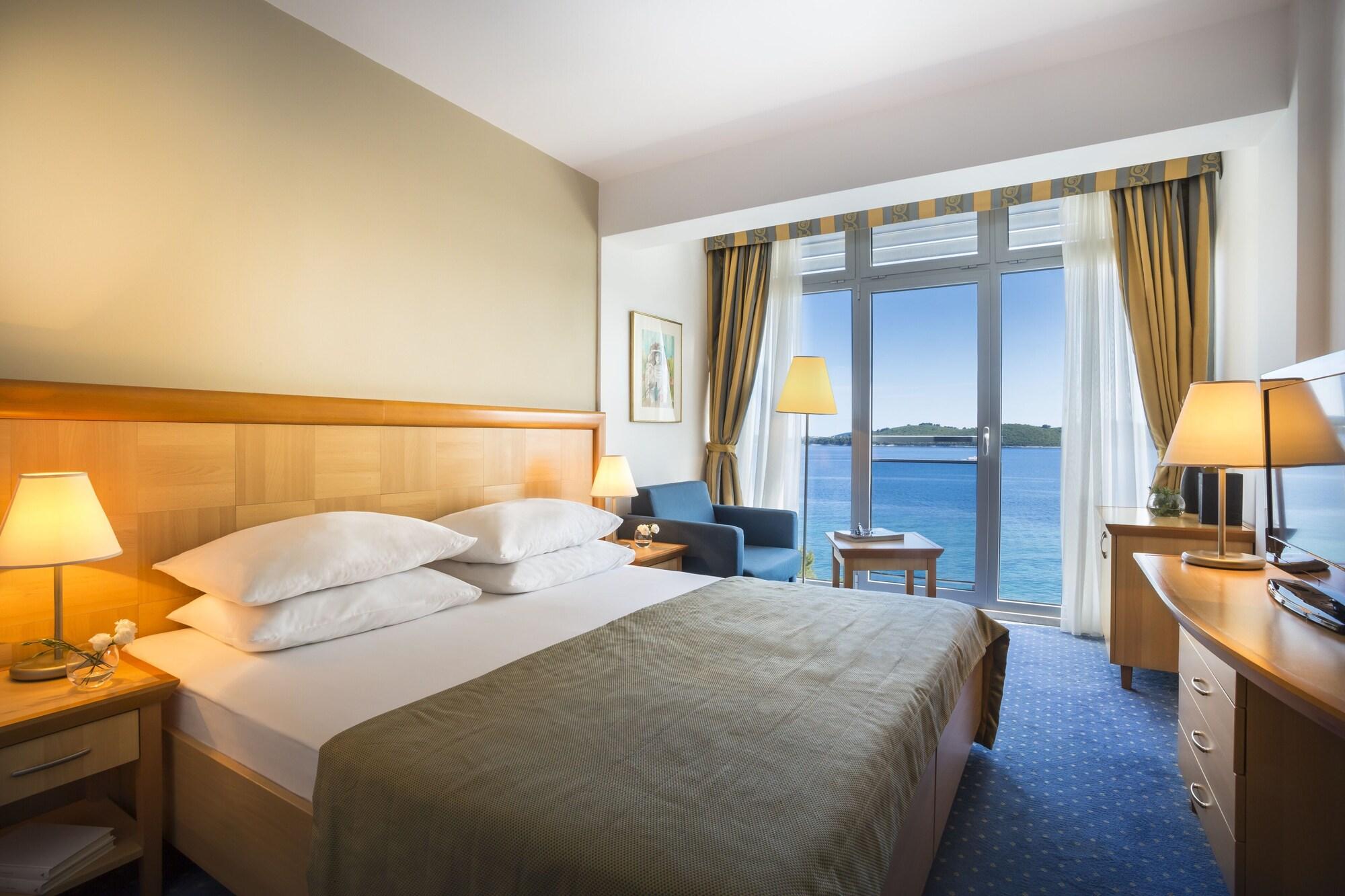 Aminess Vival Grand Azur Hotel โอเรบิก ภายนอก รูปภาพ