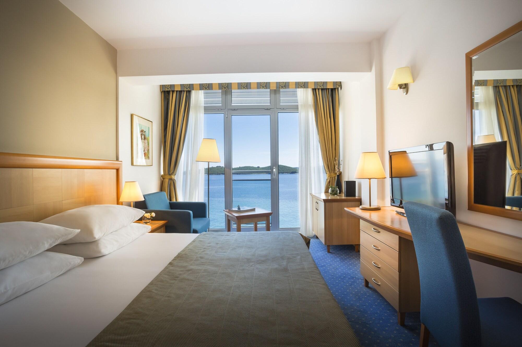 Aminess Vival Grand Azur Hotel โอเรบิก ภายนอก รูปภาพ